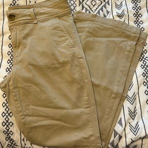 EUC AE Khaki Pants